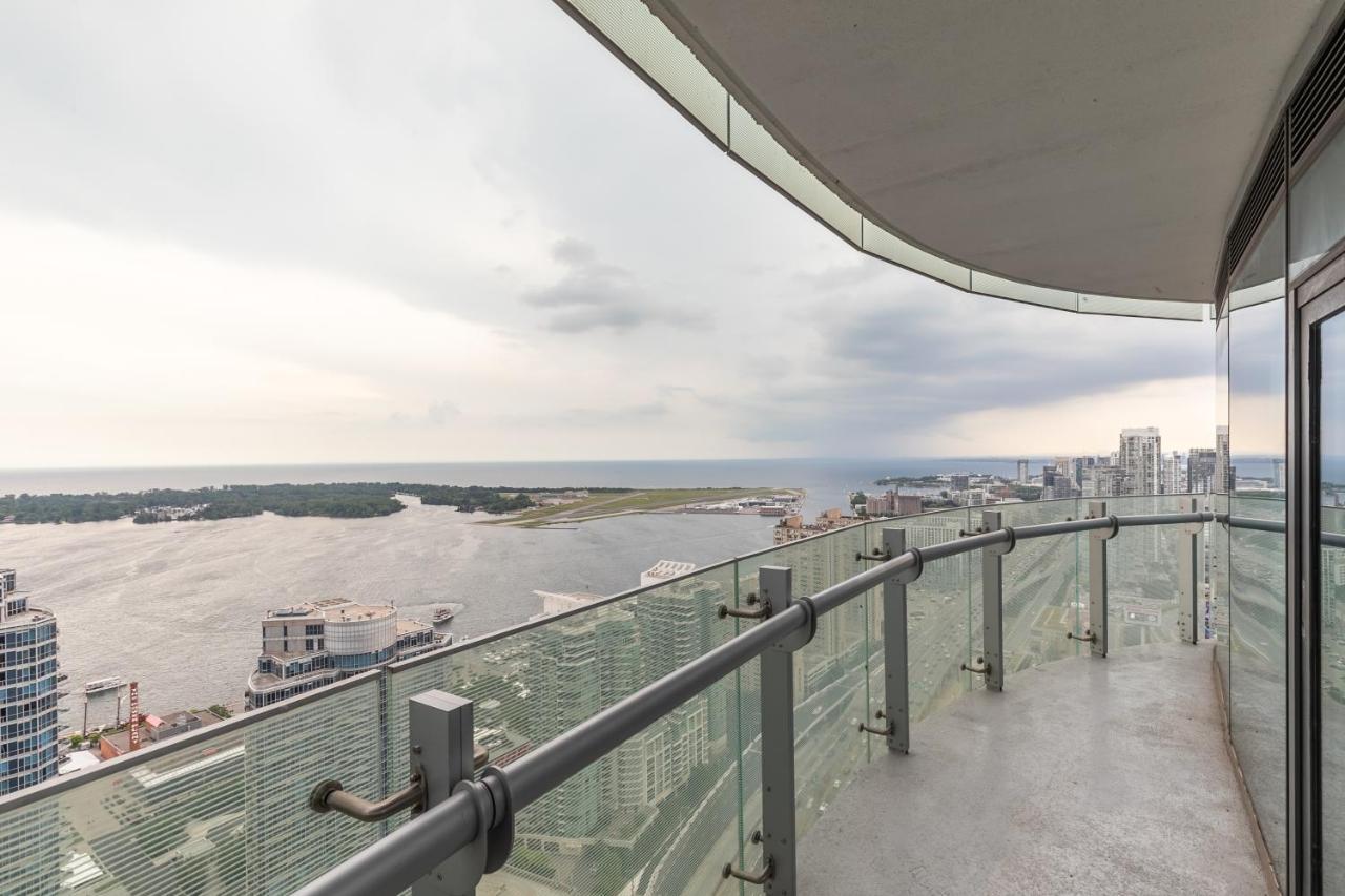 Cloud 9 In Downtown Toronto Apartment Exterior photo