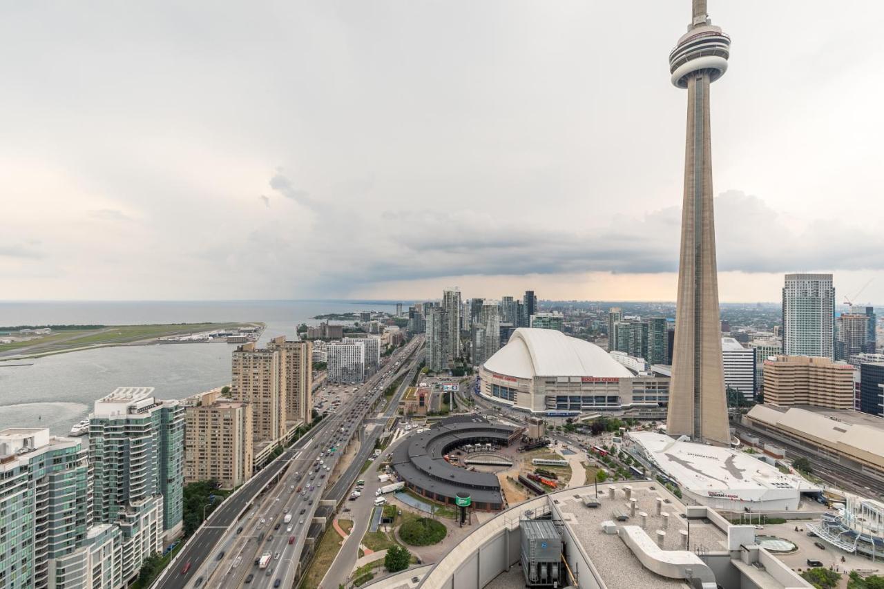 Cloud 9 In Downtown Toronto Apartment Exterior photo